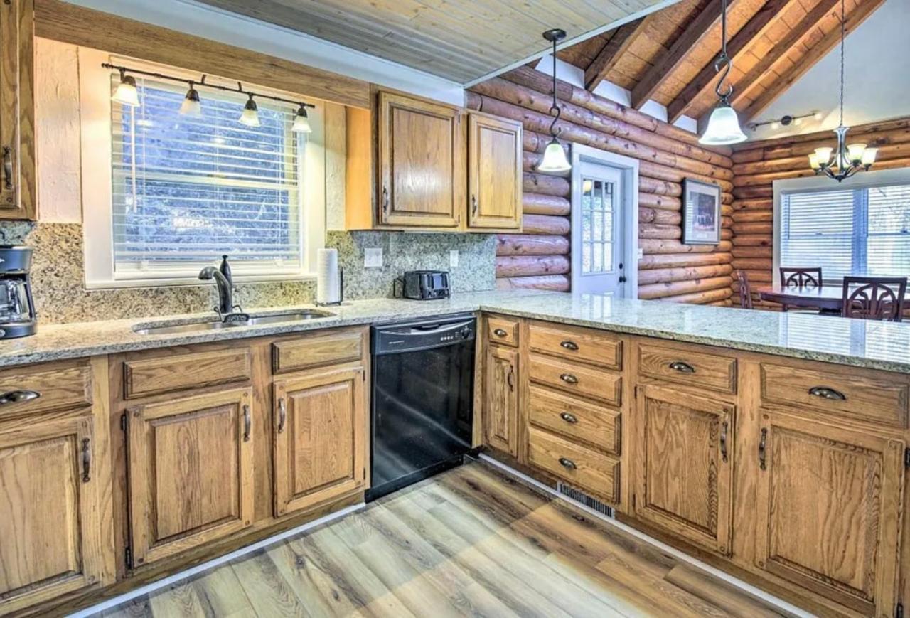 Smokey Mountain Hideaway Villa Гетлинбург Екстериор снимка